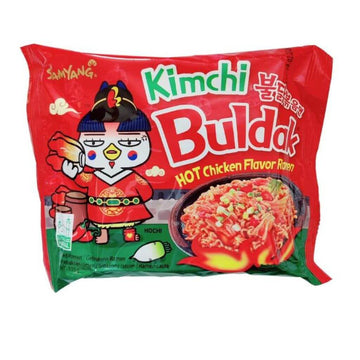 Koreanske nudler med stærk kimchi-smag